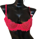 Victorias Secret brassiere de encaje con varillas 36B